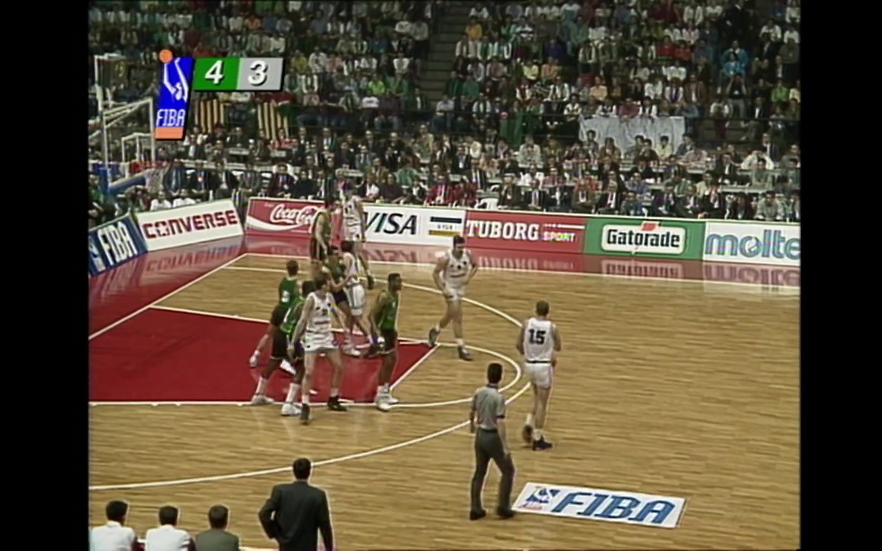 开场前8投全丢！马刺迅速回暖半场轰下77分创赛季新高（开局8投皆失，马刺迅速反弹半场砍下77分刷新赛季纪录）