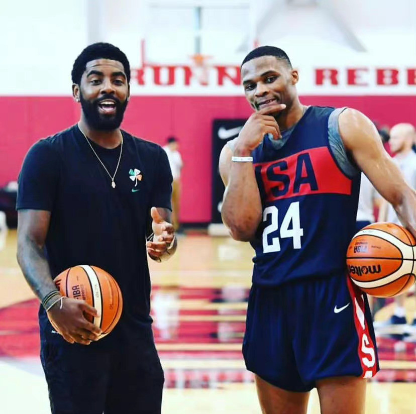 东契奇19分＆詹姆斯10分，湖人半场落后7分（半场战报：东契奇19分，詹姆斯10分，湖人暂落后7分）