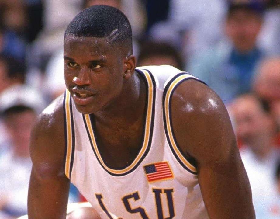 他三分一旦开张就挡不住（他三分手感一来，谁也拦不住）