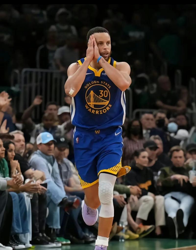 诺伊尔：今天我们有些运气不佳，这是一场信念的胜利（诺伊尔：运气不在我们这边，但信念助我们取胜）